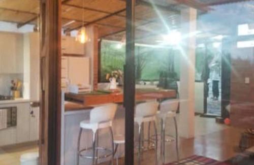 Rionegro House | Gorgeous Secluded Cabin 6 Min to Rio Negro Airport