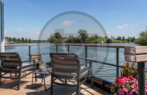 Ohe en Laak Boat Rental | Gorgeous ship in Ohé & Laak with WiFi