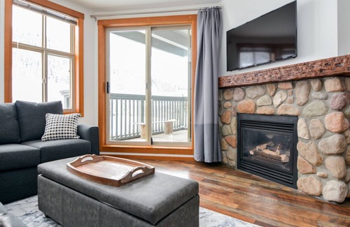East Kootenay Resort | Gorgeous Slopeside Upper Village Ski In/Ski Out