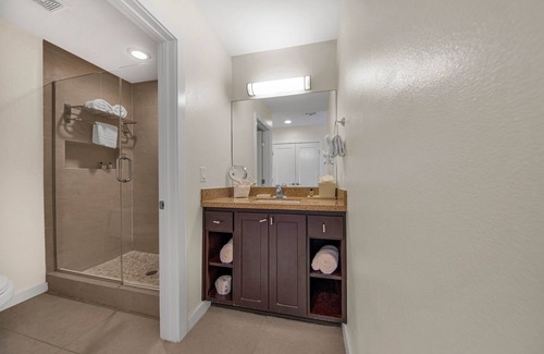 South Padre Island Resort | Gorgeous Standard Deluxe on the Beach