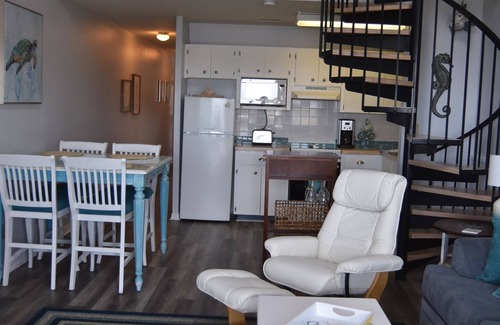 Steinhatchee Condo | Gorgeous Sunsets. Sunset Place #304 NO CLEANING FEES!