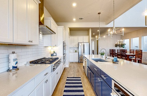 French Quarter House | Gorgeous Texas home with water views, high ceilings, balcony, streaming, & AC