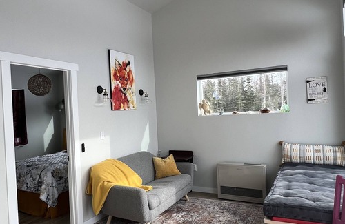 Butte Cabin | Gorgeous Tiny home with stunning views. Access to Alaskas most renowned hiking