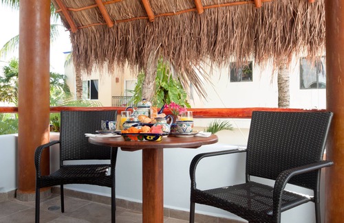 Puerto Morelos Apartment | Gorgeous two bedroom with 3 bathrooms, king beds, lovely breeze, pool.