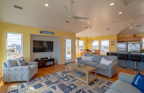 Corolla House | Gorgeous vacation rental in the secluded area of Carova NC!