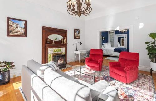 Haight-Ashbury House | Gorgeous Victorian Flat