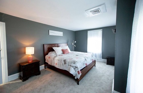 Wagontown House | Gorgeous View Guest House in Amish Country