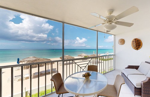 Seven Mile Beach Condo | Gorgeous View, Huge Beach,Pool & Hot Tub at Discovery Point Club Unit 34!