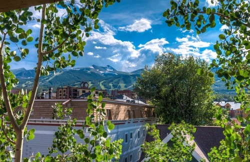 Historic District Condo | Gorgeous View in Town - Walk to Lifts