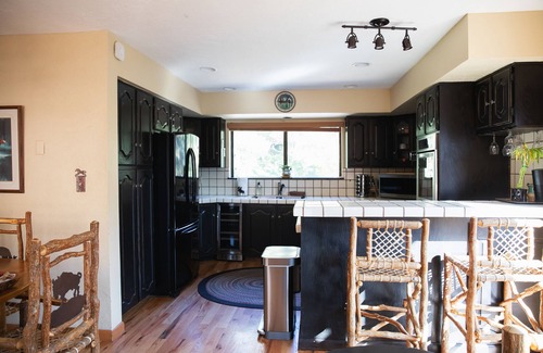 Sundance Cabin | Gorgeous views and two decks! Large open cabin, short walk to lodge - Sleeps 14