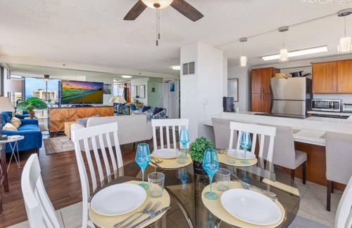 Waikiki Condo | Gorgeous views from every room, this 42 nd floor, 2-bedroom condo is very cozy.