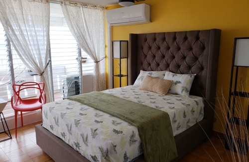 Vilomar Apartment | Gorgeous views studio across from the beach.