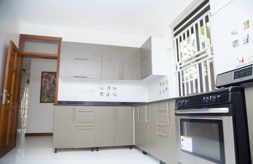 Kampala House | Gorgeous Villa Close to Muyenga/Down town Kampala