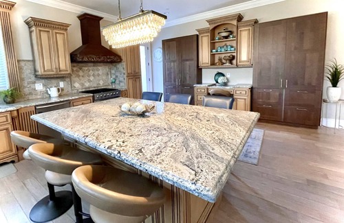 Loomis Villa | Gorgeous Villa In Upscale Neighborhood
