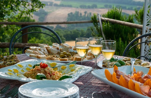 Loreto Villa | Gorgeous Villa overlooking Todi