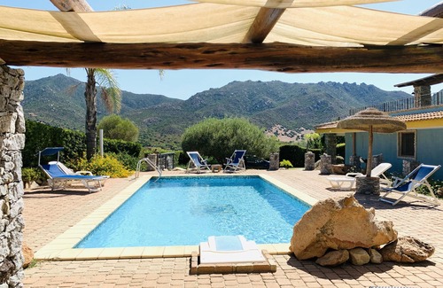 Villaggio delle Mimose Villa | Gorgeous Villa with swimming pool and a beautiful garden!