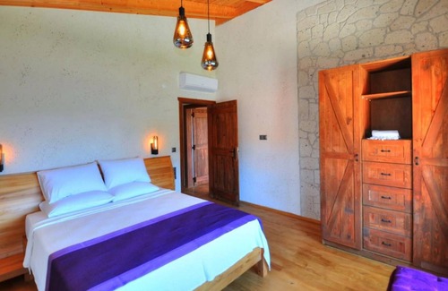 Yaniklar Villa | Gorgeous Villa with Private Pool and Jacuzzi in Fethiye