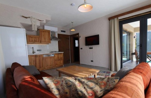 Yaniklar Villa | Gorgeous Villa with Private Pool and Jacuzzi in Fethiye