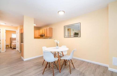 Fair Haven Apartment | Gorgeous Waterfront 2 Bedroom 1 Bath Modern Home.