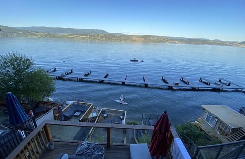 Central Okanagan Cottage | Gorgeous Waterfront cottage in sunny West Kelowna on Okanagan lake