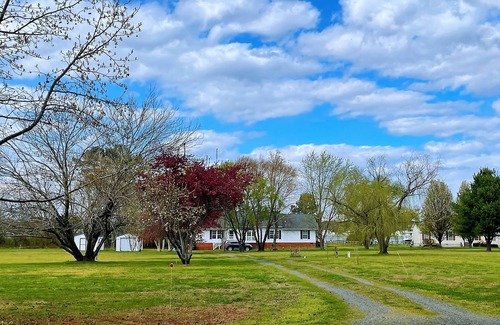 Lottsburg House | Gorgeous waterfront home with private dock/beach