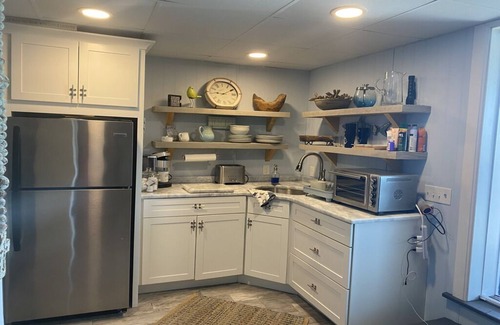 Portsmouth House | Gorgeous Waterfront Home & Dock, Outdoor Living ,kitchen & Authentic Pizza Oven