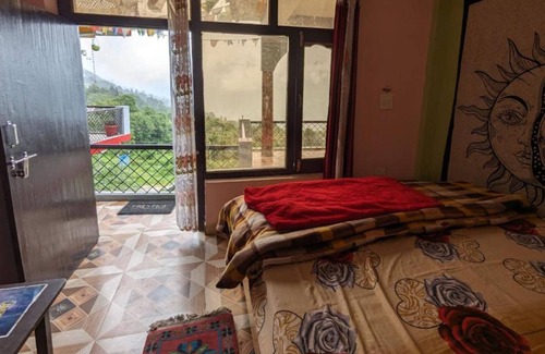 Munsyari Hotel | Goroomgo Mount Kailash Homestay Munsyari