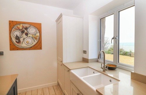 Beaumaris Cottage | GORPHWYSFA, pet friendly, country holiday cottage in Llanddona