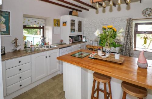 Jamestown House | Gort Farm Cottage