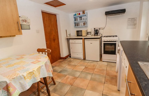 Tahilla Cottage | GORTAGOWN COTTAGE, family friendly in Sneem, County Kerry
