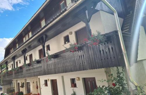 Bohinjska Bela Bed & Breakfast | Gostilna Batišt
