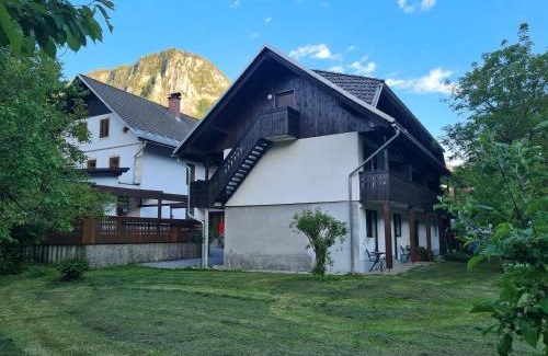Bohinjska Bela Bed & Breakfast | Gostilna Batišt