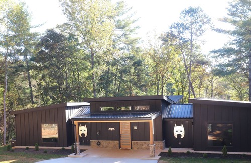 Roaring River Cabin | Gotham City Cabins!nSecluded “Custom Modern Cabin” overlooking Private Pond.