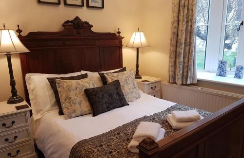 East Grinstead Bed & Breakfast | Gothic House