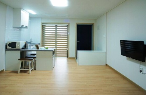 Jocheon House | Gotjawal Geomun Oreum Pension
