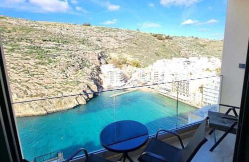Xlendi Apartment | Gozo Xlendi Coastal Apartment with Stunning Sea View, Free Private Parking, AC & WiFi