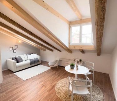 Citta Nuova-Barriera Nuova-San Vito-Citta Vecchia Apartment | Gozzi 4 Tirabora Short Rent