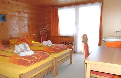Graechen Apartment | Grächen CH: 5-room apartment with mountain view 4 - 9 people (incl. Parking spot)