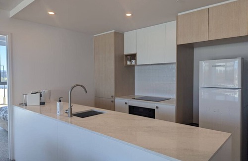 Phillip Apartment | "Grace" 2B2B Modern Apartment in Woden