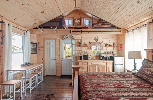 Blanco Cottage | Grace Cabin