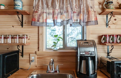Blanco Cottage | Grace Cabin