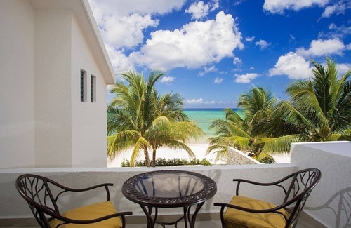 Cozumel Villa | Grace-Exquisite Beachfront Villa on Pristine Sandy beach