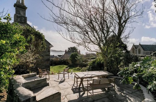 Perranuthnoe House | Grade II Listed 17th-Century Rectory with Sea Views
