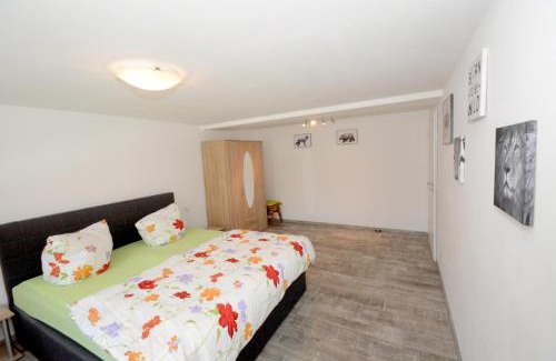 Konigstein an der Elbe Apartment | Grafenblick, Ferienwohnung mit Aussicht!