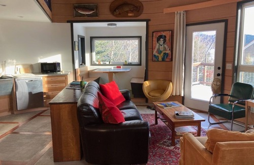 Philipsburg House | Grain Bin House in the Heart of Philipsburg