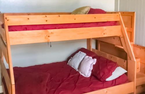 Osage Beach House | Grammy and Papas Lakeside Dugout