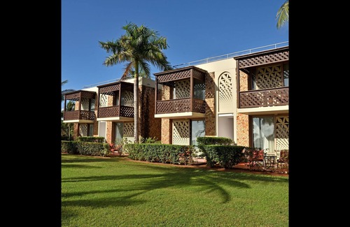 Arusha Bed & Breakfast | Gran Melia Red Level Deluxe City View 2