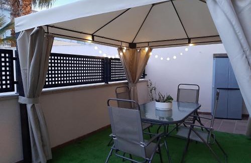 Sant Jaume d'Enveja Apartment | Gran terraza con piscina