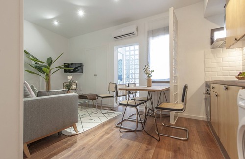Palacio Apartment | Gran Via VI-cozy downtown apartment
