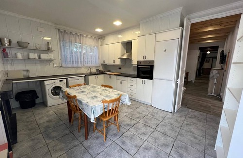 Pineda de Mar Villa | Gran Villa Cal Toni 13-18 pers, Pool, 800m beach, wifi